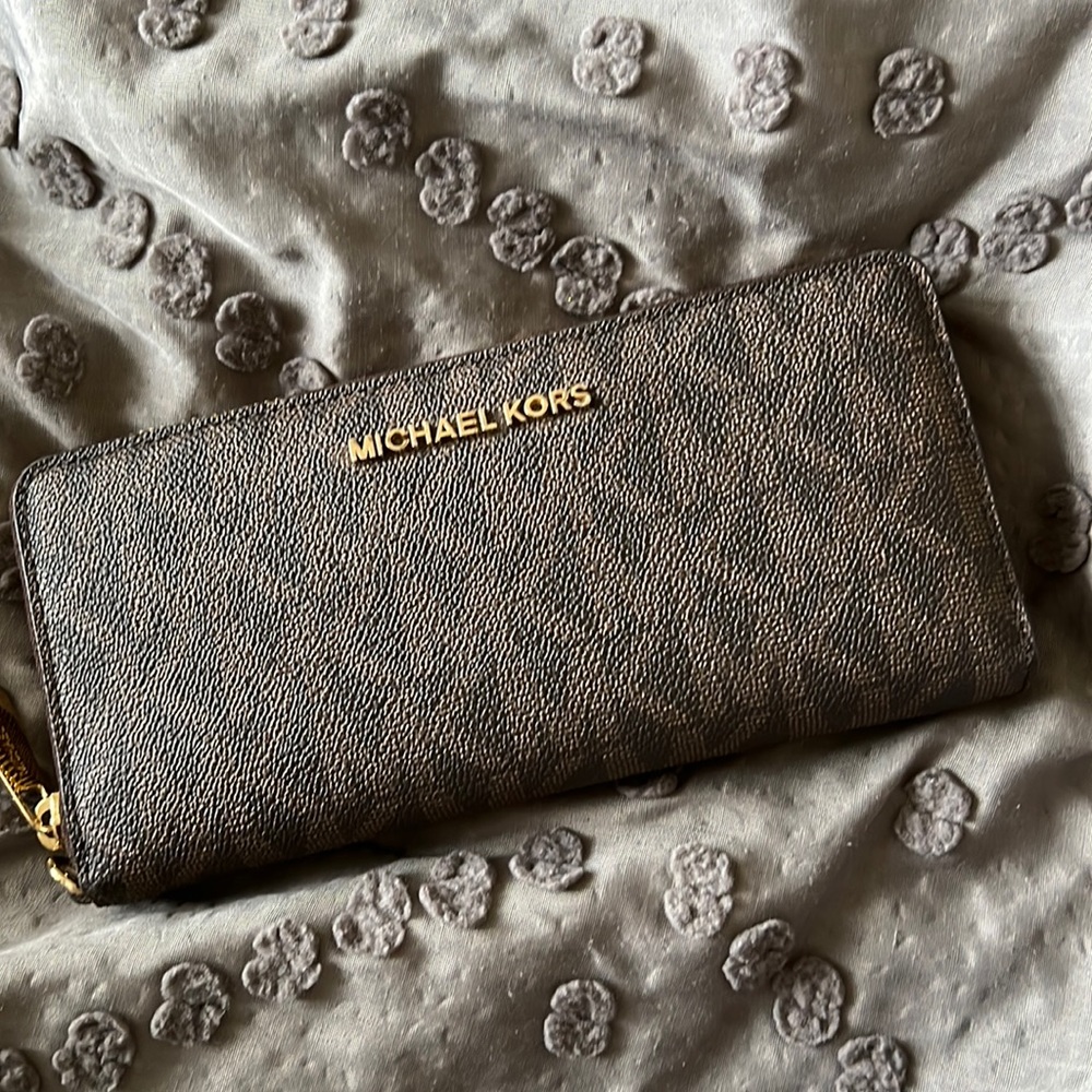 michael kors wallet